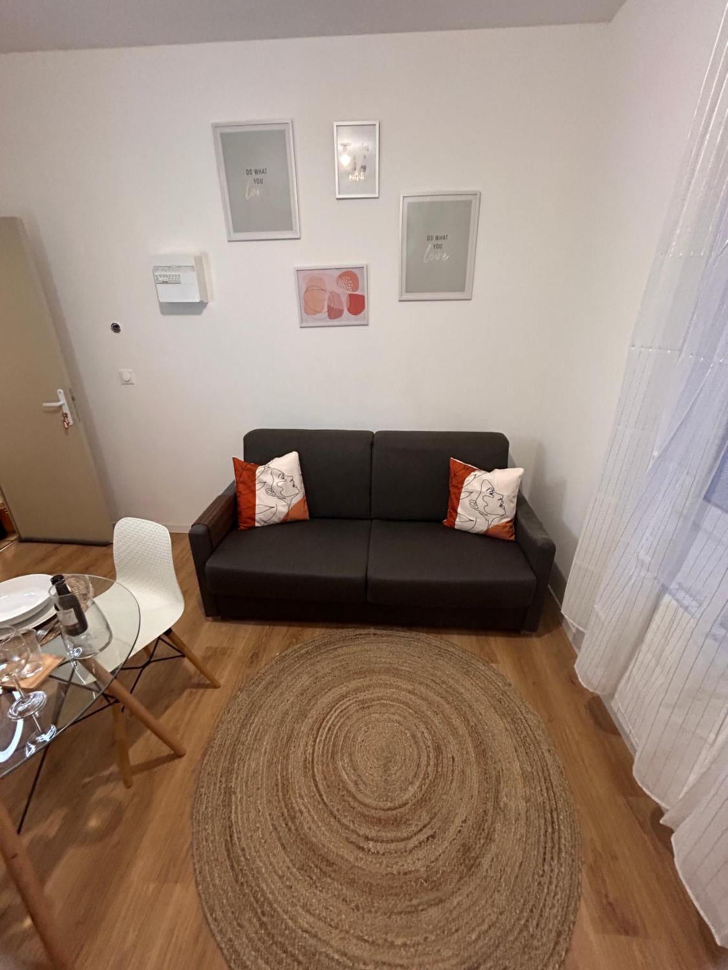 Serenity Stay Saint-Quentin  Exterior foto